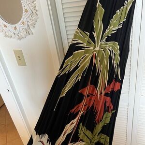 Black and Green Sleeveless Dress back neck tie. Worn once for few hours!
